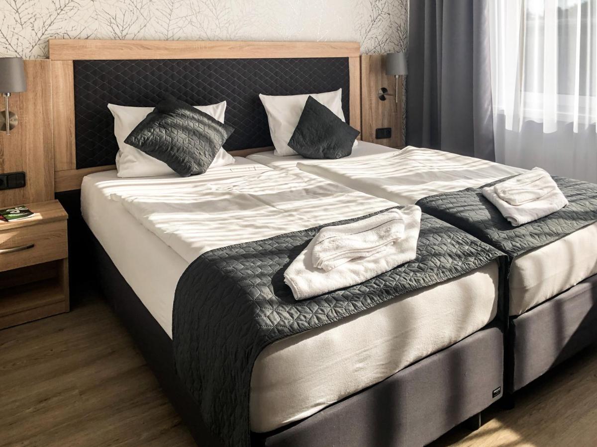 Hotel Bobr Chomutov Exterior photo