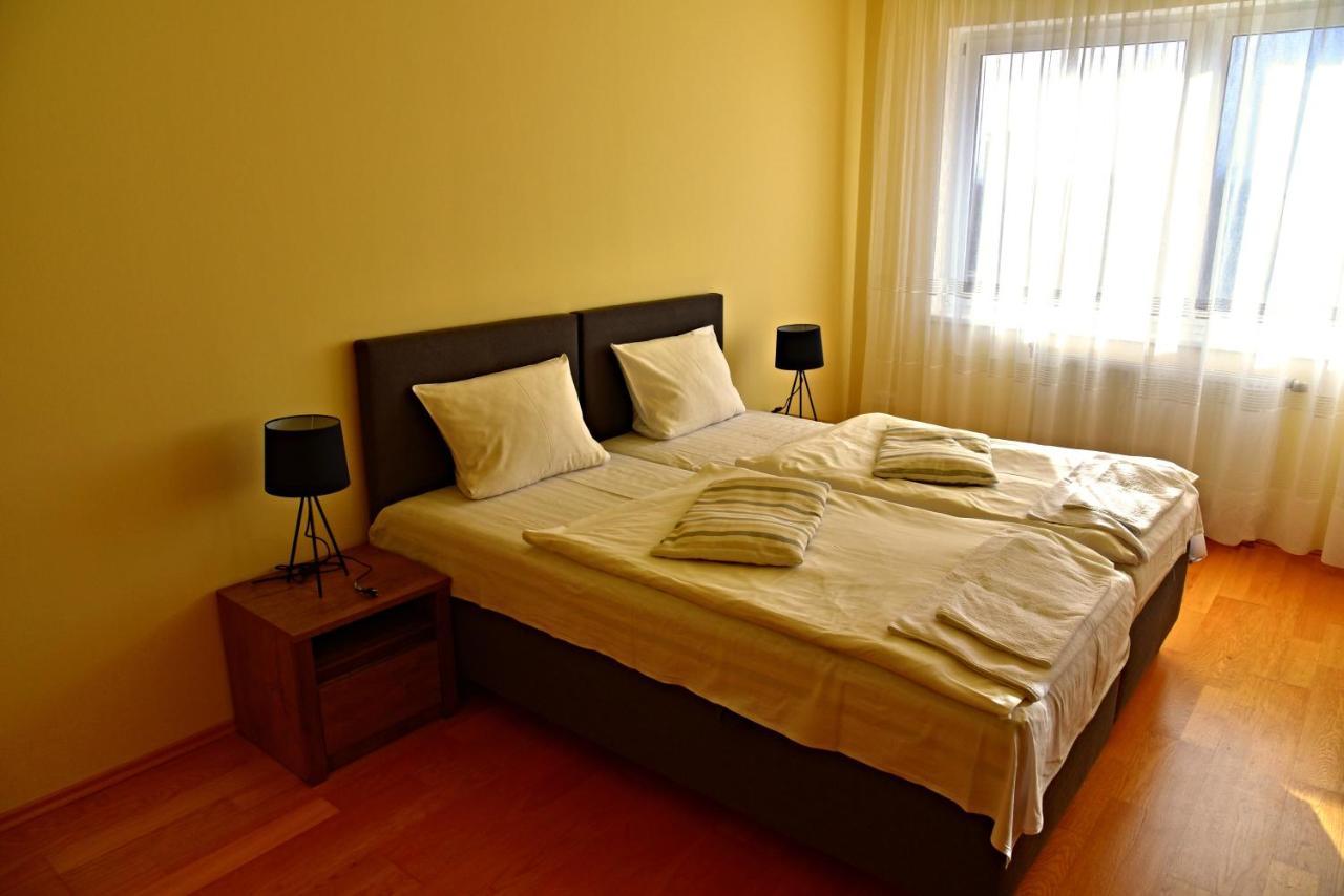 Hotel Bobr Chomutov Exterior photo